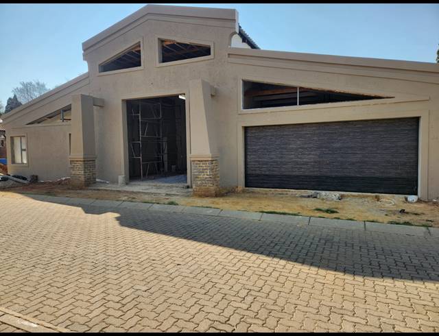 2 BEDROOM HOUSE FOR SALE IN ARCON PARK